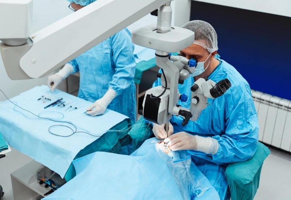 Cataract Surgery in Hyderabad: Insurance Coverage, Costs, and Your IOL Choices